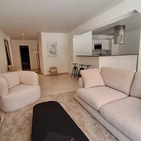 Elegant 3 Avec Terrasse Sur Jardins A Montfleury 戛纳