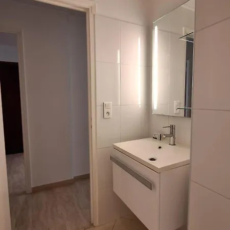 Appartement Elegant 3 Avec Terrasse Sur Jardins A Montfleury